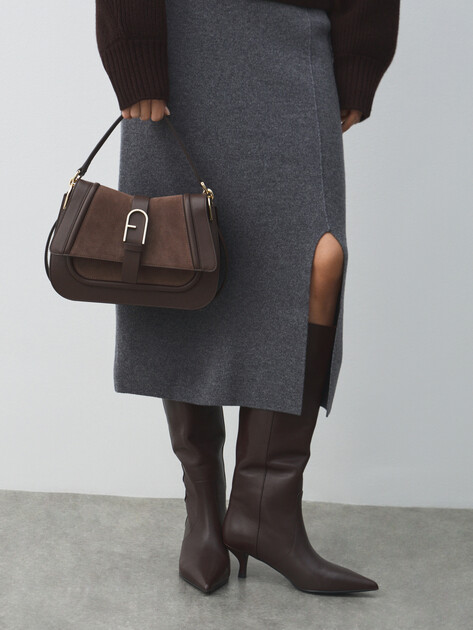 Женская сумка  FURLA, Артикул FURLA FLOW M TOP HANDLE, темно-коричневый | 5009871. Ракурс 5