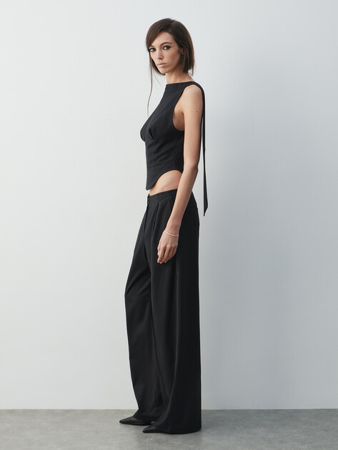 Женские брюки LUMIQUE, Артикул LUM W25-003, черный | 5010278. Ракурс 2 Женские брюки LUMIQUE, Артикул LUM W25-003, черный | 5010278. Ракурс 2