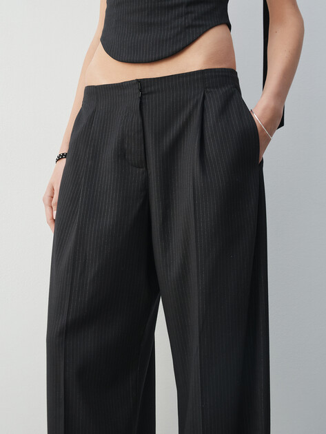 Женские брюки LUMIQUE, Артикул LUM W25-003, черный | 5010278. Ракурс 3 Женские брюки LUMIQUE, Артикул LUM W25-003, черный | 5010278. Ракурс 3