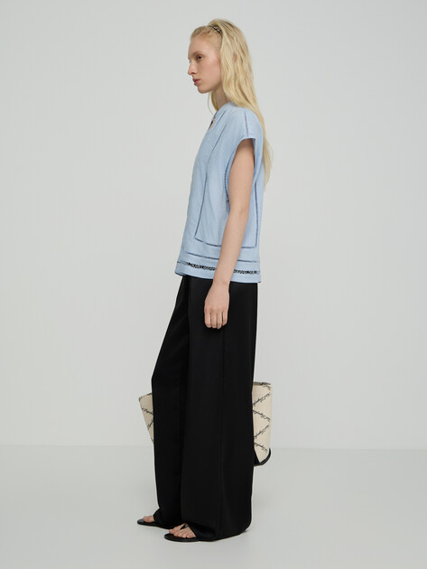 Женская блузка KARL LAGERFELD embroidery detail blouse, Артикул B2W11004, светло-голубой | 5010937. Ракурс 2