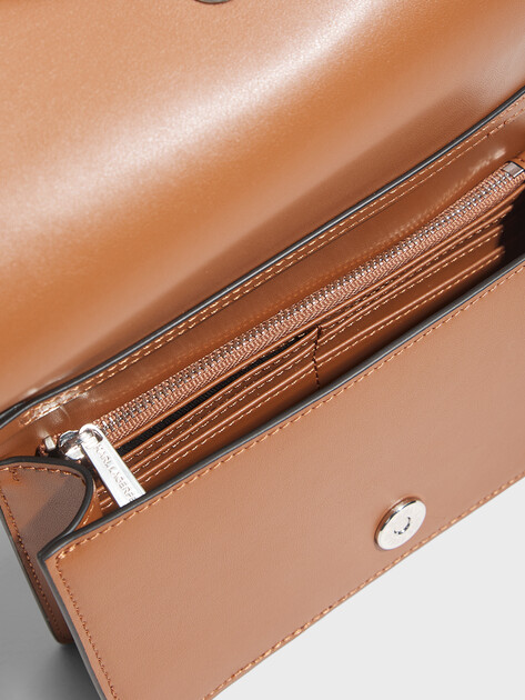 Женская сумка через плечо кросс-боди KARL LAGERFELD k/circle mini flap cb, Артикул B2W30273, светло-коричневый | 5012906. Ракурс 4