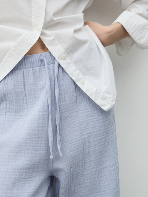 Женские широкие брюки из муслина MAISON DAVID, Артикул BLN920, небесно-голубой | 5017080. Ракурс 3