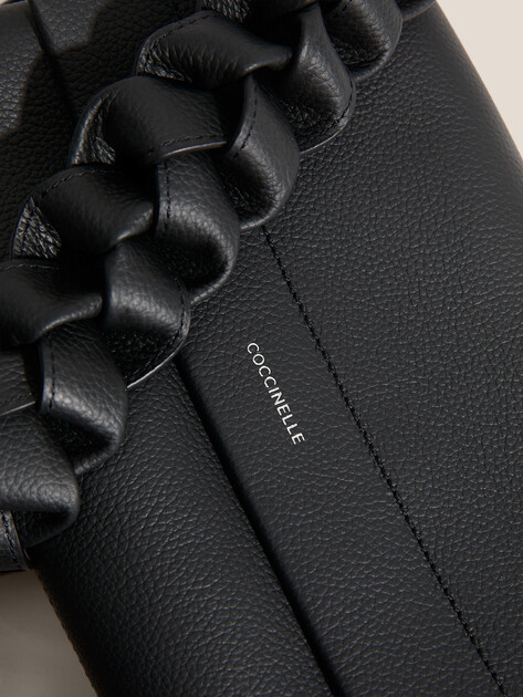 Женская сумка  COCCINELLE HANDBAG DOUBLE GRAINY LEATHER, Артикул E1 M50 12 01 02, черный | 5020328. Ракурс 2