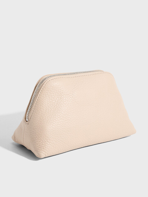 Набор женских косметичек COCCINELLE TRIS TRAVEL BEAUTY GRAINED LEA, Артикул E5 TMF 25 04 01, мультицвет | 5021084. Ракурс 2 Набор женских косметичек COCCINELLE TRIS TRAVEL BEAUTY GRAINED LEA, Артикул E5 TMF 25 04 01, мультицвет | 5021084. Ракурс 2