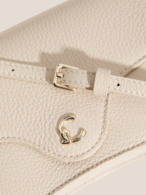 Кросс-боди COCCINELLE HI-TECH ACCESSORIES GRAINED LE, Артикул E5 SSL 27 01 01, светло-бежевый | 5021261. Ракурс 2