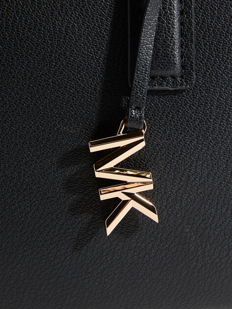 Женский тоут MICHAEL KORS SM SATCHEL, Артикул 30S5G9IS1L(K), черный | 5024725. Ракурс 2 Женский тоут MICHAEL KORS SM SATCHEL, Артикул 30S5G9IS1L(K), черный | 5024725. Ракурс 2