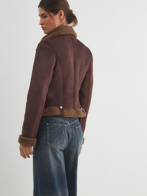 Женская дубленка  LUMIQUE, Артикул LUM W25-009F_WS, шоколадный | 5033221. Ракурс 4