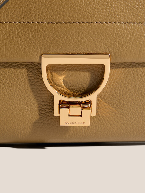 Женская сумка  COCCINELLE HANDBAG GRAINED LEATHER, Артикул E1 MD5 19 03 01, оливковый | 5033834. Ракурс 2