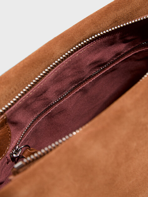 Женская сумка COCCINELLE HANDBAG SUEDE LEATHER/GRAINED, Артикул E1 P6P 58 01 01, светло-коричневый | 5033850. Ракурс 4 Женская сумка COCCINELLE HANDBAG SUEDE LEATHER/GRAINED, Артикул E1 P6P 58 01 01, светло-коричневый | 5033850. Ракурс 4