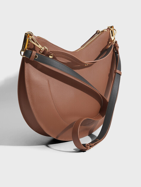 Женская сумка  COCCINELLE HANDBAG DOUBLE GRAINY LEATHER, Артикул E1 QKF 13 01 01, коричневый | 5033853. Ракурс 3