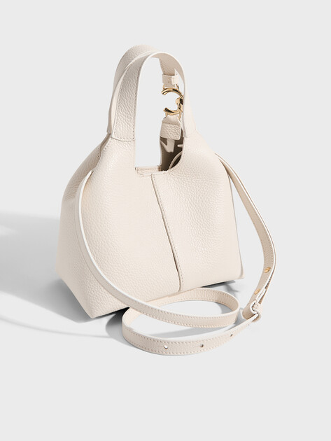 Женская сумка  COCCINELLE HANDBAG GRAINED LEATHER, Артикул E1 SHA 58 01 01, молочно-белый | 5034056. Ракурс 3