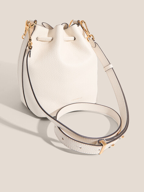 Женская сумка  COCCINELLE HANDBAG GRAINED LEATHER, Артикул E1 TFK 23 03 01, молочно-белый | 5034091. Ракурс 3