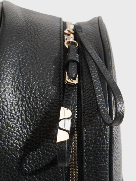 Женский рюкзак COCCINELLE HANDBAG GRAINED LEATHER, Артикул E1 U45 14 02 01, черный | 5034552. Ракурс 2