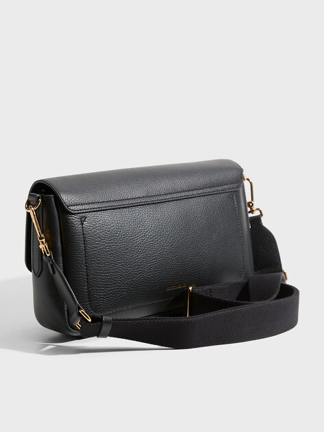Женская сумка  COCCINELLE HANDBAG GRAINED LEATHER, Артикул E1 U4K 12 01 01, черный | 5034561. Ракурс 3