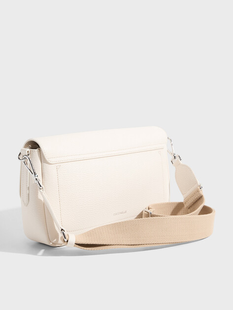 Женская сумка  COCCINELLE HANDBAG GRAINED LEATHER, Артикул E1 U4K 12 01 02, молочно-белый | 5034566. Ракурс 3