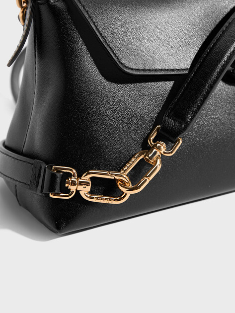 Женская сумка через плечо кросс-боди FURLA, Артикул FURLA SFERA SOFT MINI CROSSBODY TOP HANDLE, черный | 5037909. Ракурс 2 Женская сумка через плечо кросс-боди FURLA, Артикул FURLA SFERA SOFT MINI CROSSBODY TOP HANDLE, черный | 5037909. Ракурс 2