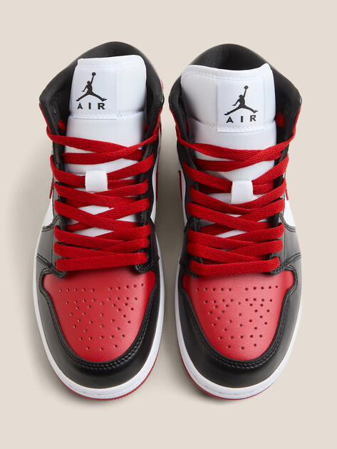 Женские высокие кеды NIKE Air Jordan 1 Mid WMNS, Артикул BQ6472, черный | 5039662. Ракурс 4 Женские высокие кеды NIKE Air Jordan 1 Mid WMNS, Артикул BQ6472, черный | 5039662. Ракурс 4