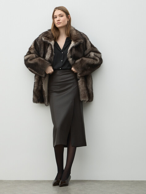 Женская двусторонняя шуба MAISON DAVID, Артикул ELA_TSC, коричнево-серый | 5042362. Ракурс 4