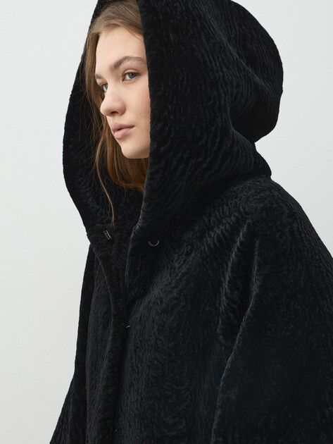 Женская шуба MAISON DAVID, Артикул SIMONA_ASTR, черный | 5048572. Ракурс 3 Женская шуба MAISON DAVID, Артикул SIMONA_ASTR, черный | 5048572. Ракурс 3