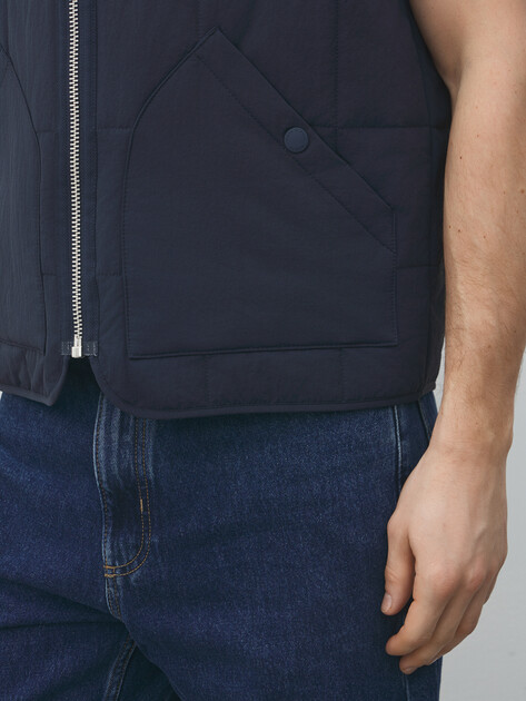 Мужской жилет MARC O'POLO, Артикул 5000007608, темно-синий | 5051303. Ракурс 3
