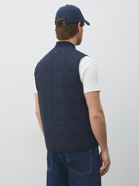 Мужской жилет MARC O'POLO, Артикул 5000007608, темно-синий | 5051303. Ракурс 4