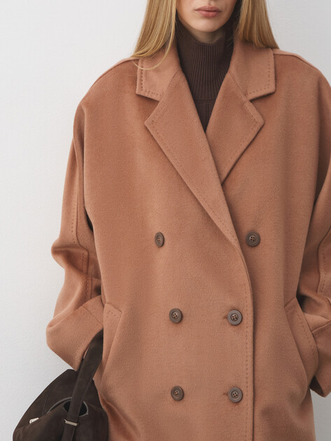 Женское пальто MAISON DAVID, Артикул JADE LONG_084_S, светло-коричневый | 5055976. Ракурс 3