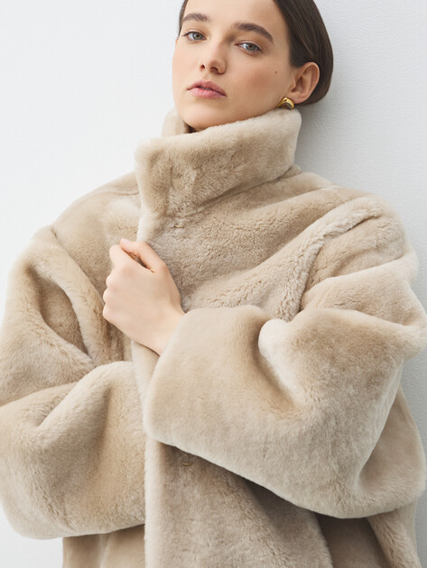 Женская шуба MAISON DAVID, Артикул SIBYLLE_STR, серовато-бежевый | 5056445. Ракурс 5 Женская шуба MAISON DAVID, Артикул SIBYLLE_STR, серовато-бежевый | 5056445. Ракурс 5