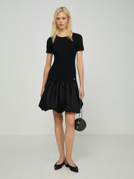 Женское платье KARL LAGERFELD fabric mix balloon dress, Артикул B3W13015, черный | 5059709. Ракурс 2 Женское платье KARL LAGERFELD fabric mix balloon dress, Артикул B3W13015, черный | 5059709. Ракурс 2