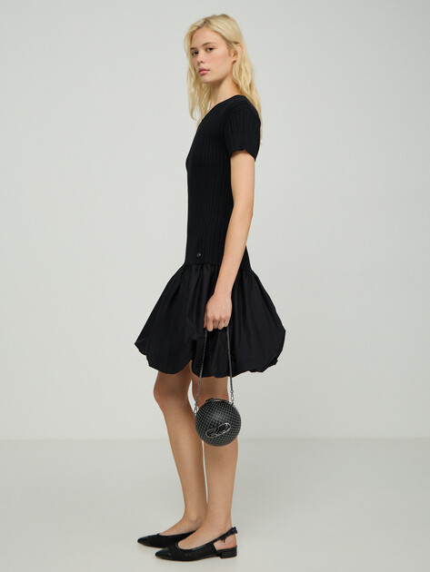 Женское платье KARL LAGERFELD fabric mix balloon dress, Артикул B3W13015, черный | 5059709. Ракурс 3 Женское платье KARL LAGERFELD fabric mix balloon dress, Артикул B3W13015, черный | 5059709. Ракурс 3