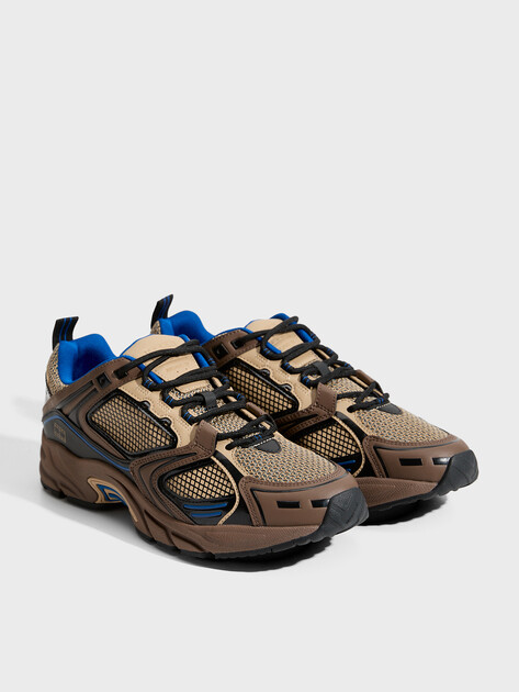 Мужские кроссовки TOMMY JEANS Archive Mixed Texture Chunky Trainers, Артикул EM0EM01624, серовато-коричневый | 5063886. Ракурс 2 Мужские кроссовки TOMMY JEANS Archive Mixed Texture Chunky Trainers, Артикул EM0EM01624, серовато-коричневый | 5063886. Ракурс 2
