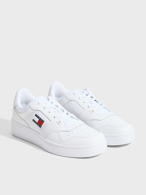 Мужские кеды TOMMY JEANS TJM RETRO BASKET ESSENTIAL, Артикул EM0EM01671, белый | 5063909. Ракурс 2