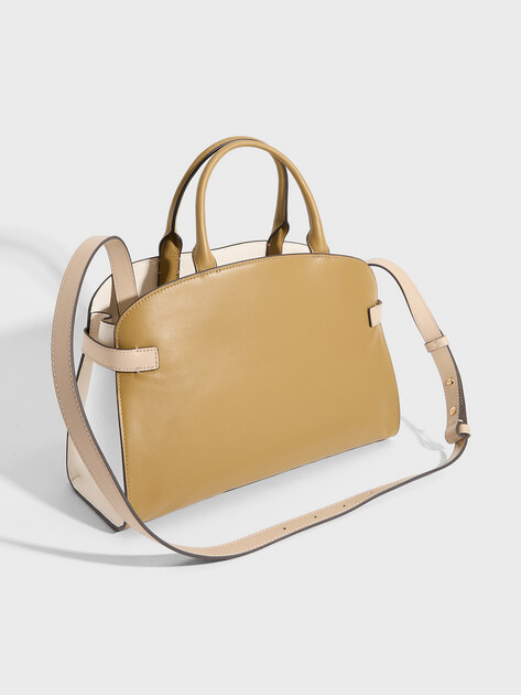 Женский тоут COCCINELLE HANDBAG SMOOTH LEA/SMOOTH L/SM, Артикул E1 ULC 18 04 01, оливковый | 5065671. Ракурс 3
