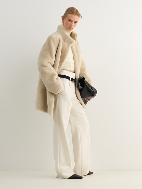 Женская шуба MAISON DAVID, Артикул FEFE_STR, серо-бежевый | 5068488. Ракурс 2 Женская шуба MAISON DAVID, Артикул FEFE_STR, серо-бежевый | 5068488. Ракурс 2