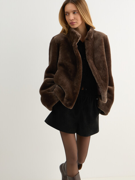 Женская шуба  MAISON DAVID, Артикул CATARINA_STR, пыльно-коричневый | 5074076. Ракурс 5