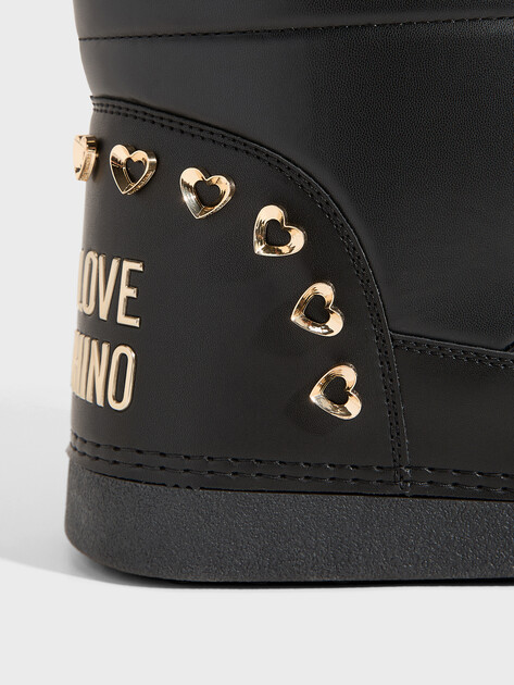 Женские дутики LOVE MOSCHINO SKI BOOT, Артикул JA24122G, черный | 5078332. Ракурс 3 Женские дутики LOVE MOSCHINO SKI BOOT, Артикул JA24122G, черный | 5078332. Ракурс 3