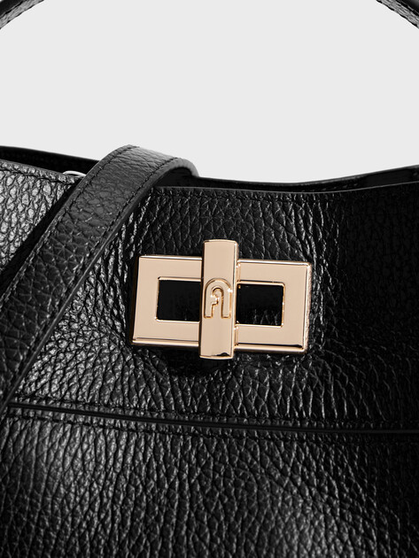 Женская сумка  FURLA, Артикул FURLA AMELIA MINI BUCKET BAG, черный | 5079947. Ракурс 2