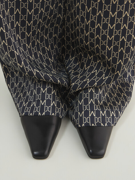 Женские широкие брюки MARCIANO BY GUESS ELIDA PANTS, Артикул 6RGB087435A, черный | 5087695. Ракурс 3 Женские широкие брюки MARCIANO BY GUESS ELIDA PANTS, Артикул 6RGB087435A, черный | 5087695. Ракурс 3