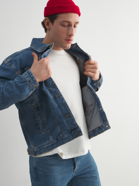 Мужская джинсовая куртка GUESS JEANS GJ MENS OVERSIZE TRUCKER JACKE, Артикул M4YN38D5DO2, голубой | 5089806. Ракурс 5