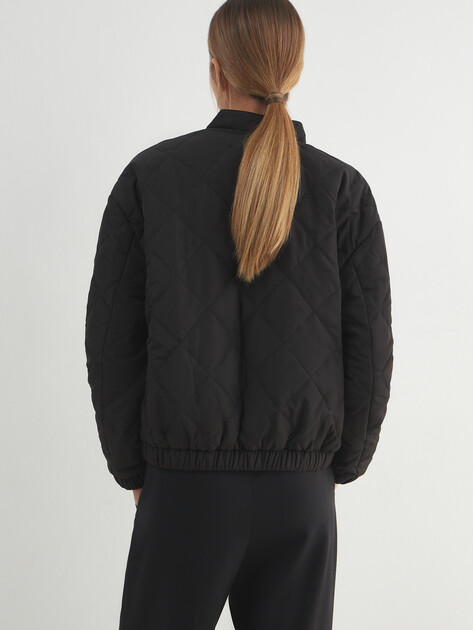 Женская куртка GUESS CECILIA PUFFER QUILTED JACKET, Артикул V6RL03WL132, черный | 5090139. Ракурс 4