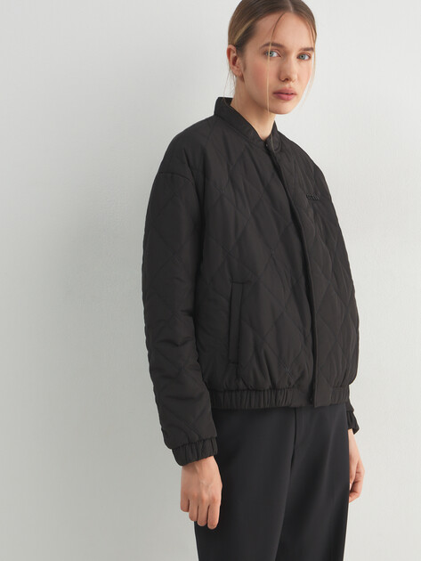 Женская куртка GUESS CECILIA PUFFER QUILTED JACKET, Артикул V6RL03WL132, черный | 5090139. Ракурс 5