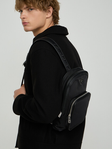 Мужской рюкзак GUESS MILANO BACKPACK CROSSOVER, Артикул HMMINYP6302, черный | 5094195. Ракурс 5