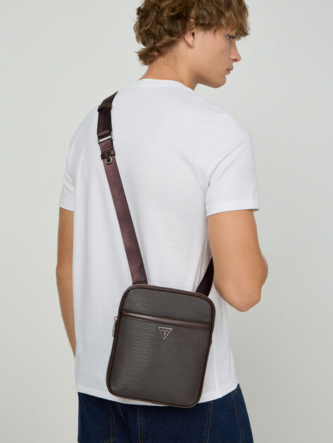 Мужская сумка  GUESS MILANO CROSSBODY FLAT, Артикул HMMIPWP6223, темно-коричневый | 5094204. Ракурс 5