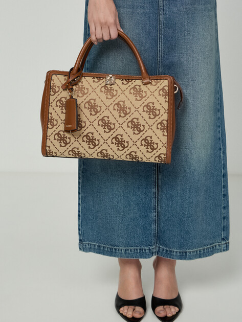 Женский тоут GUESS AUDREY LOGO GIRLFRIEND SATCHEL, Артикул HWJG9755070, бежевый | 5094319. Ракурс 5