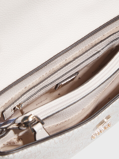Женская сумка GUESS LINDSEY CONVERTIBLE XBODY FLAP, Артикул HWSG9749210, молочно-бежевый | 5094409. Ракурс 4 Женская сумка GUESS LINDSEY CONVERTIBLE XBODY FLAP, Артикул HWSG9749210, молочно-бежевый | 5094409. Ракурс 4