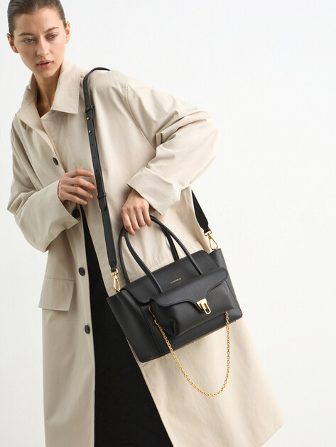 Женский тоут COCCINELLE HANDBAG GRAINED LEATHER, Артикул E1 T8A 18 02 01, черный | 5099599. Ракурс 5