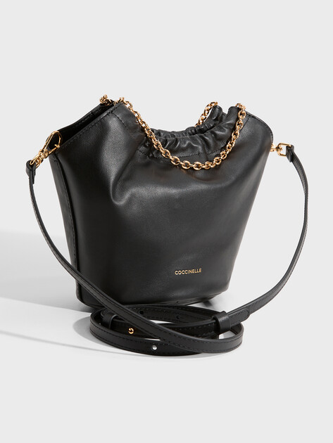 Женская сумка  COCCINELLE MINI BAG SMOOTH LEATHER / NOIR, Артикул E5 U5F 58 01 01, черный | 5130571. Ракурс 3