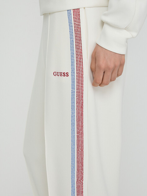 Женские широкие брюки  GUESS BERTHE CUFFED JOGGER, Артикул V6RB01KCAY2, молочно-белый | 5156100. Ракурс 4