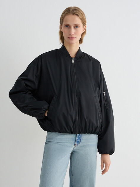 Женский бомбер GUESS LORRAINE BOMBER, Артикул W6RL26WJ662, черный | 5157791. Ракурс 5