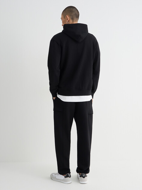 Мужское худи GUESS MARZIO HOODIE SWEATSHIRT, Артикул Z6RQ18KAIJ1, черный | 5158614. Ракурс 4