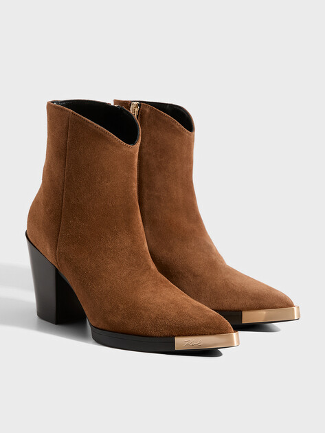Женские казаки KARL LAGERFELD KOWBOY Zip Ankle Boot, Артикул KL37250, коричневый | 5177699. Ракурс 2 Женские казаки KARL LAGERFELD KOWBOY Zip Ankle Boot, Артикул KL37250, коричневый | 5177699. Ракурс 2